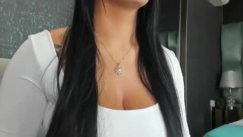 Paulina online show from March 2026 11:43:02 AM