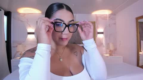 Paulina online show from May 2026 11:48:02 AM