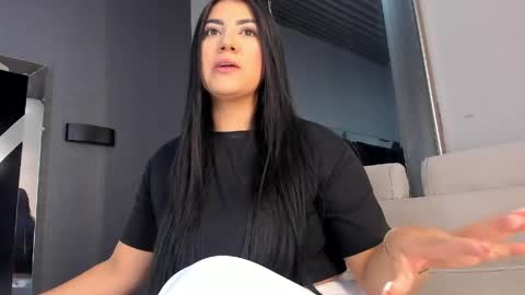 Paulina online show from May 2026 11:27:01 AM