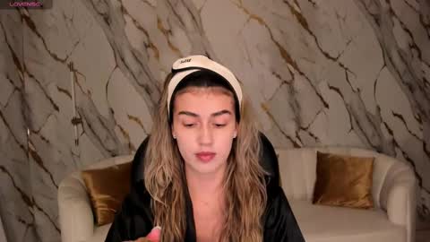 Paulina Santos  online show from March 2025 07:22:01 PM