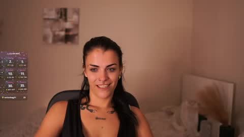 Snapshot of pauline_2005 chatting on July 2026 08:23:01 AM Pauline online show from July 2026 08:23:01 AM
