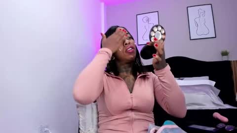Pauline online show from May 2026 03:02:01 AM