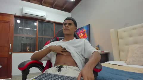 Snapshot of paull_cassidy chatting on October 2025 08:06:02 PM Paull Cassidy online show from October 2025 08:06:02 PM