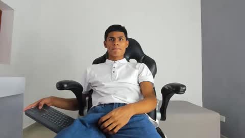 Snapshot of paull_cassidy chatting on October 2025 07:38:01 PM Paull Cassidy online show from October 2025 07:38:01 PM