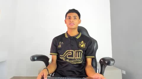 Snapshot of paull_cassidy chatting on October 2025 07:25:02 PM Paull Cassidy online show from October 2025 07:25:02 PM