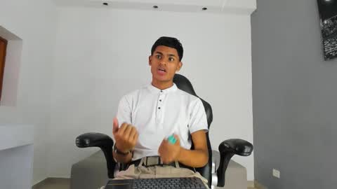 Snapshot of paull_cassidy chatting on October 2025 07:35:02 PM Paull Cassidy online show from October 2025 07:35:02 PM