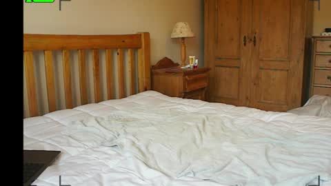 paullie2011 online show from November 2025 10:16:01 AM