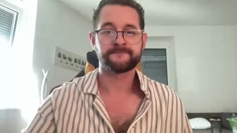 Snapshot of paulsimpsn chatting on September 2025 09:14:01 AM love bush online show from September 2025 09:14:01 AM