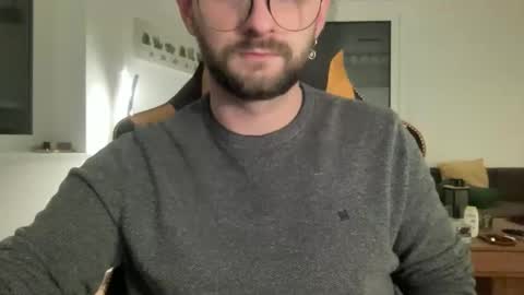 Snapshot of paulsimpsn chatting on November 2025 03:51:01 PM love bush online show from November 2025 03:51:01 PM