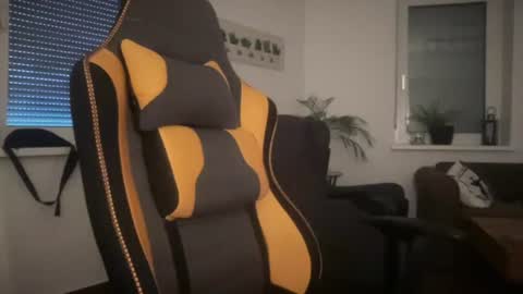 love bush online show from June 2026 04:51:02 PM