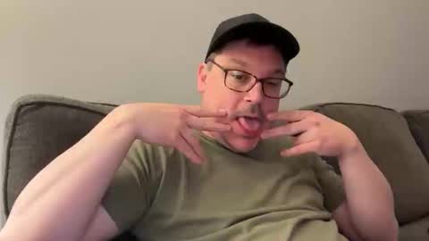 paulyg161 online show from March 2026 05:12:02 AM