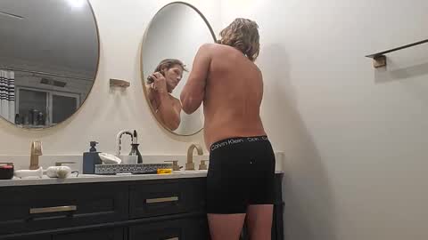 Pavone splash online show from December 2025 01:43:01 AM