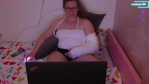 Snapshot of pawg_official chatting on May 2026 07:52:01 PM pawg_official online show from May 2026 07:52:01 PM