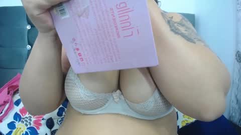 Snapshot of payton_bailey chatting on December 2024 01:07:02 PM Payton online show from December 2024 01:07:02 PM