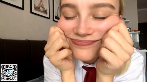 Lola online show from October 2025 12:28:02 PM