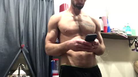 Snapshot of pduke81 chatting on December 2024 01:50:02 AM Hung sung Hero online show from December 2024 01:50:02 AM