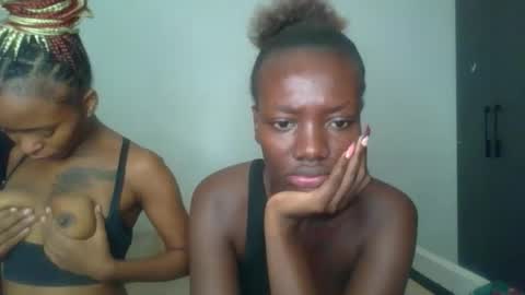 peach_ebonny online show from April 2026 02:56:01 PM