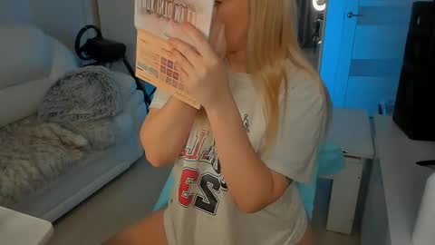 peachju1cy online show from March 2025 02:50:01 AM