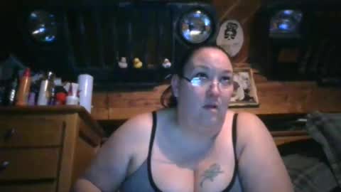 Snapshot of peachtree197 chatting on February 2025 03:42:02 AM peachtree197 online show from February 2025 03:42:02 AM