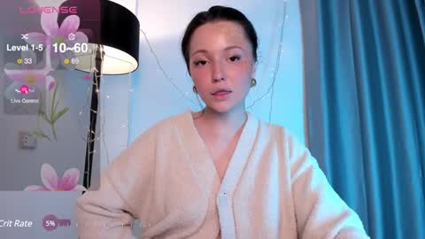 Snapshot of peachvibes chatting on December 2024 12:43:02 AM Lili online show from December 2024 12:43:02 AM