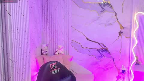 peachy_tay online show from May 2026 11:28:01 AM