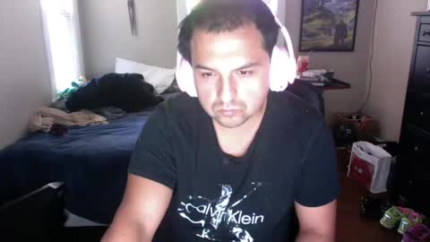 Snapshot of peachybuu chatting on October 2025 07:04:02 PM peachybuu online show from October 2025 07:04:02 PM