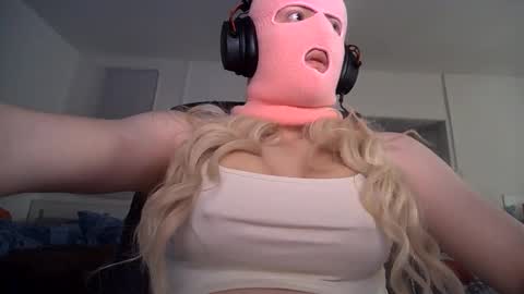 peachydemi online show from June 2026 10:21:01 PM