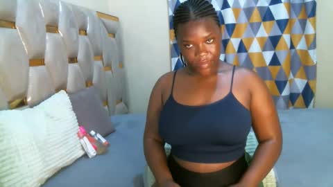 Snapshot of peachygirl255 chatting on April 2026 05:45:02 AM Peachy online show from April 2026 05:45:02 AM