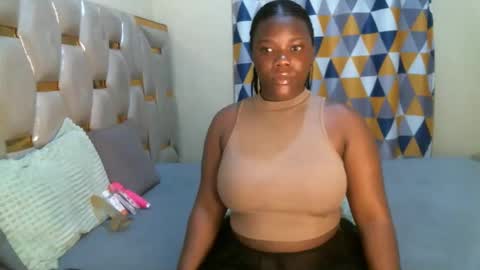 Snapshot of peachygirl255 chatting on April 2026 01:21:01 PM Peachy online show from April 2026 01:21:01 PM