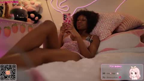 Snapshot of peachypeachgirl chatting on December 2025 08:28:02 PM peachypeachgirl online show from December 2025 08:28:02 PM