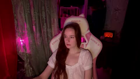 Adelina online show from November 2025 05:24:01 PM