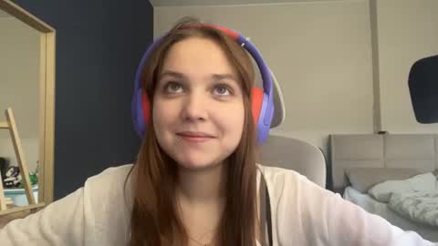 Luna Vale online show from June 2026 01:23:02 PM