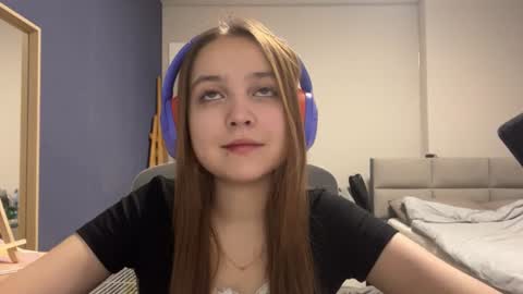 Luna Vale online show from June 2026 08:35:02 PM