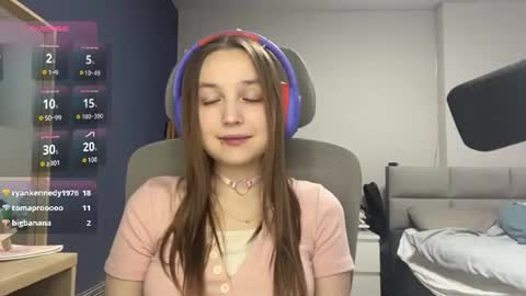 Luna Vale online show from July 2026 07:34:02 PM