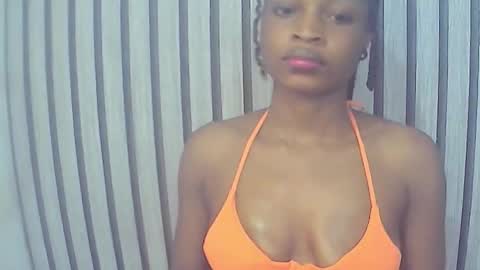 Lizzy online show from November 2025 01:59:02 PM