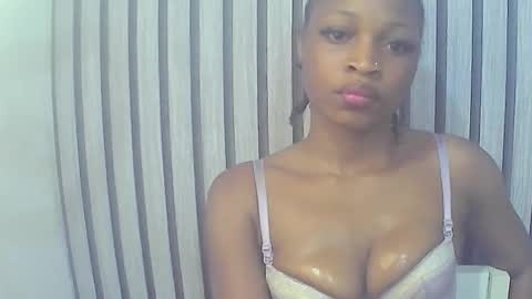 Lizzy online show from November 2025 09:46:01 AM