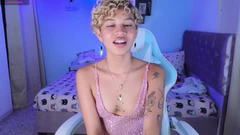 Snapshot of peggy_funn chatting on January 2025 03:34:01 AM peggy-funn online show from January 2025 03:34:01 AM