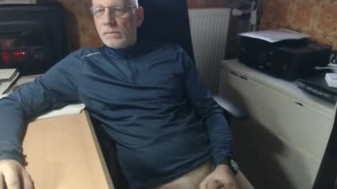 Pemue65 online show from November 2025 07:44:02 AM