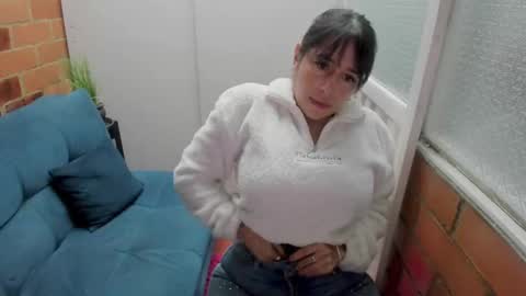 Penelope online show from September 2025 07:13:01 PM