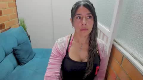 Penelope online show from October 2025 07:04:02 PM