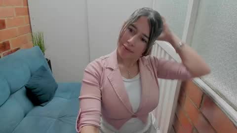 Penelope online show from May 2026 06:27:02 PM