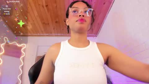 penelope online show from November 2025 03:19:02 AM