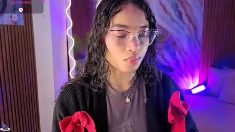penelope online show from May 2026 03:12:01 AM