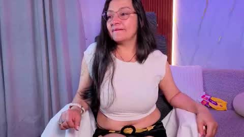 Snapshot of penelopevg chatting on December 2025 07:42:02 PM Penelope online show from December 2025 07:42:02 PM