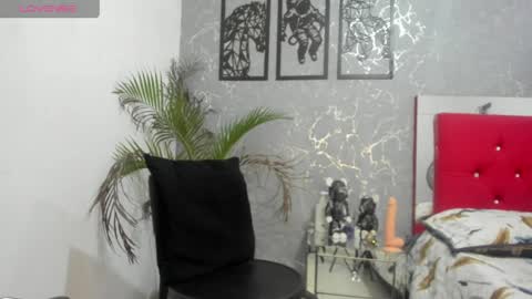 Snapshot of pepe_joness chatting on April 2026 01:00:02 PM Pepe jones online show from April 2026 01:00:02 PM