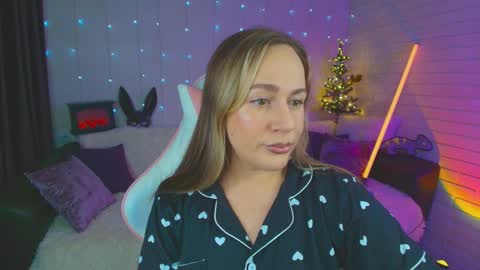 Dia  online show from December 2024 11:42:01 PM