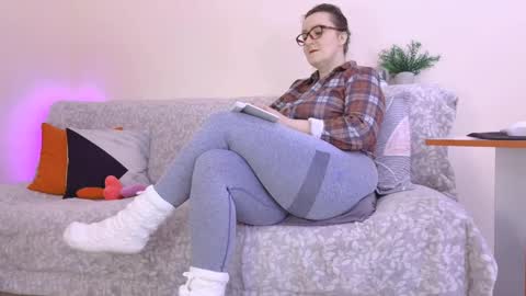 Snapshot of pepper_corn chatting on November 2025 08:58:02 AM Olga and Kirill online show from November 2025 08:58:02 AM