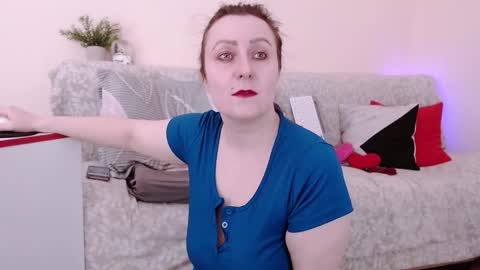 Snapshot of pepper_corn chatting on December 2025 09:29:02 AM Olga and Kirill online show from December 2025 09:29:02 AM