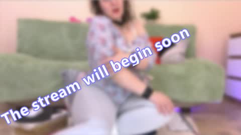 Snapshot of pepper_corn chatting on April 2026 05:37:02 AM Olga and Kirill online show from April 2026 05:37:02 AM