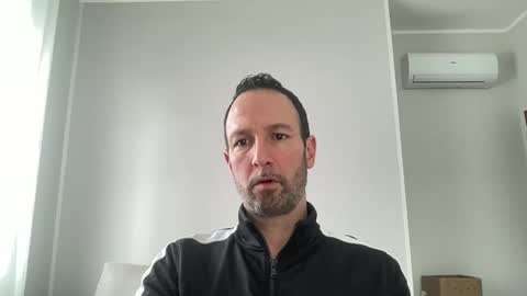 Snapshot of peppinslosqualo chatting on March 2025 08:45:01 AM peppinslosqualo online show from March 2025 08:45:01 AM